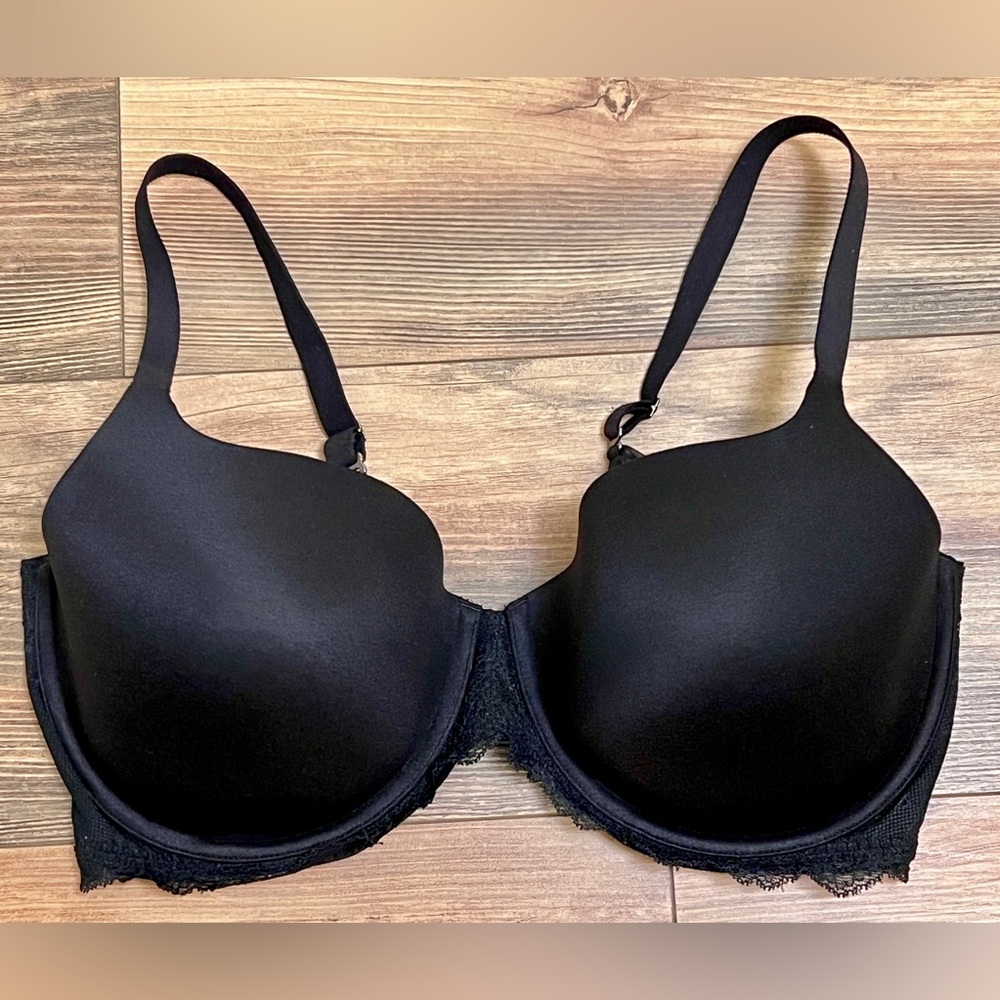 SPANX Undietectable Black Women's Underwire Lightly Lined Bra 38DD